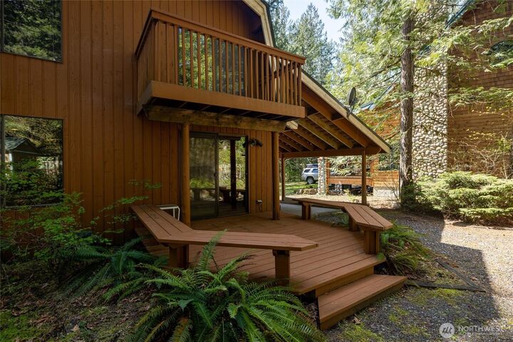 Property Photo:  7140  St Helens Place  WA 98244 