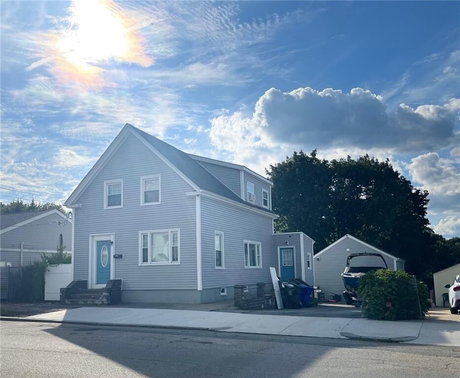 Property Photo:  81 Burgess Avenue  RI 02914 