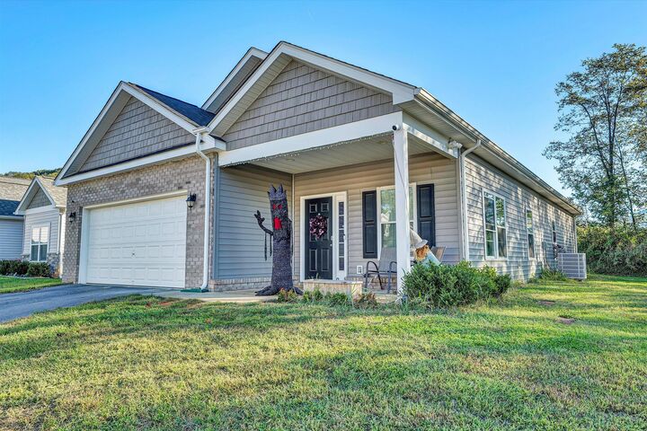 Property Photo: 2029 Heys Ln VA 24179