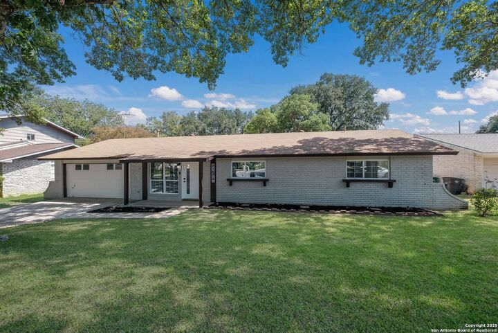 Property Photo: 10710 Tioga Dr TX 78230