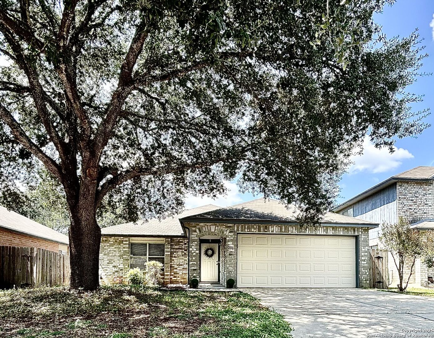 Property Photo:  13115 Regency Bend  TX 78249 