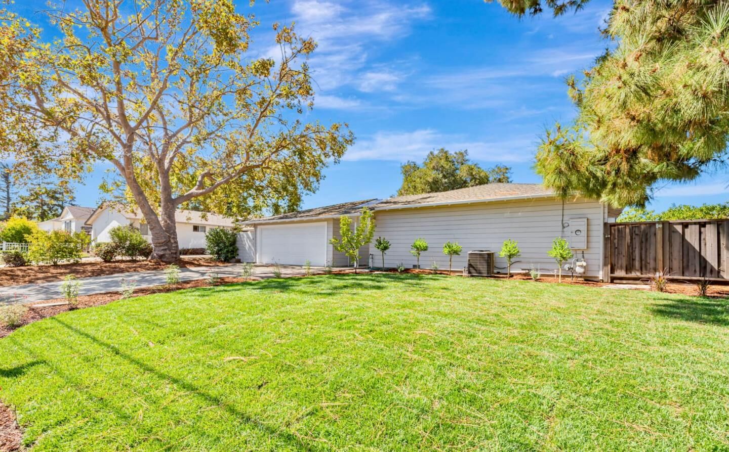 Property Photo:  376 Alicia Way  CA 94022 