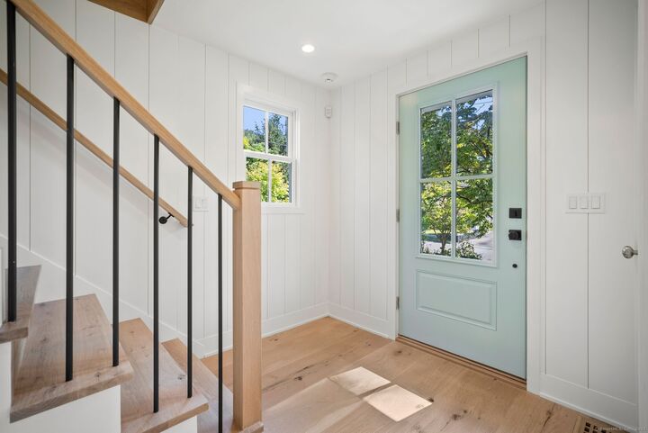 Property Photo:  7 Wild Rose Road  CT 06880 