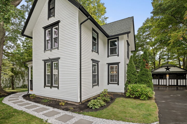 Property Photo:  418 Washington Street  CT 06010