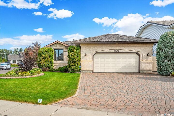 Property Photo:  802 Braeside View  SK S7V 1A7 