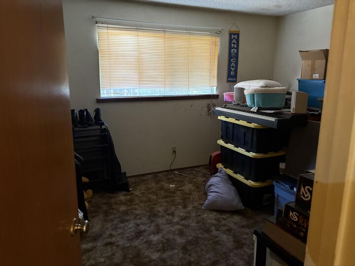 Property Photo: 1741 W Kanai Avenue CA 93257