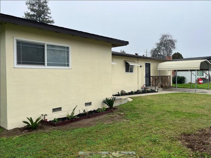 Property Photo:  2528 S Watson Street  CA 93277 