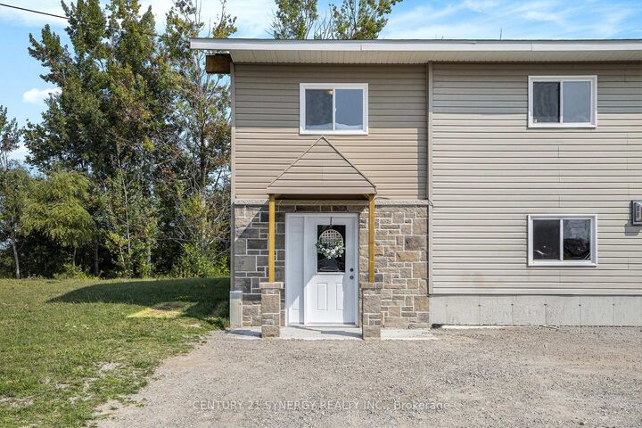 Photo de la propriété:  3678 Highway 43 W Road  ON K7A 4S4 