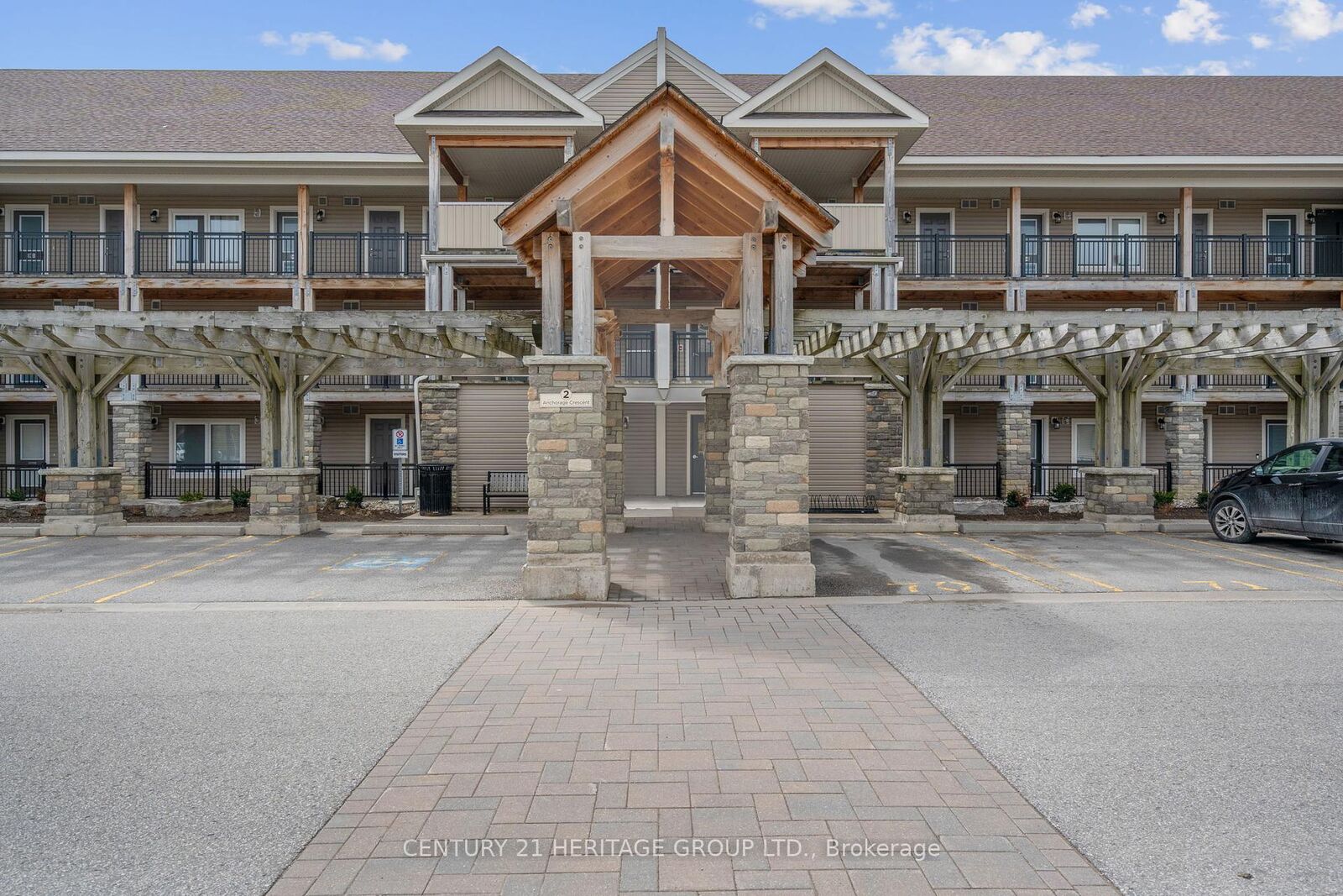 Property Photo:  2 Anchorage Crescent 200  ON L9Y 5C8 