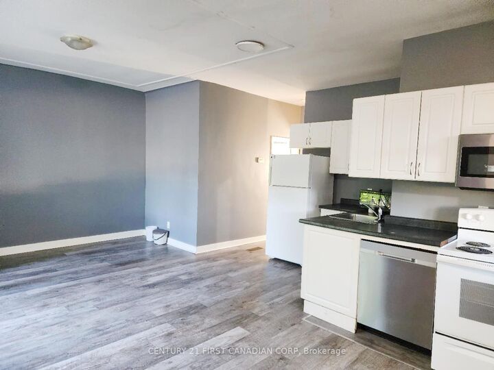 Property Photo:  648 Oxford Street E Unit1  ON N5Y 3J4 