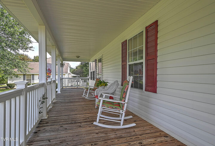 Property Photo: 4980 Old Stage Road TN 37641
