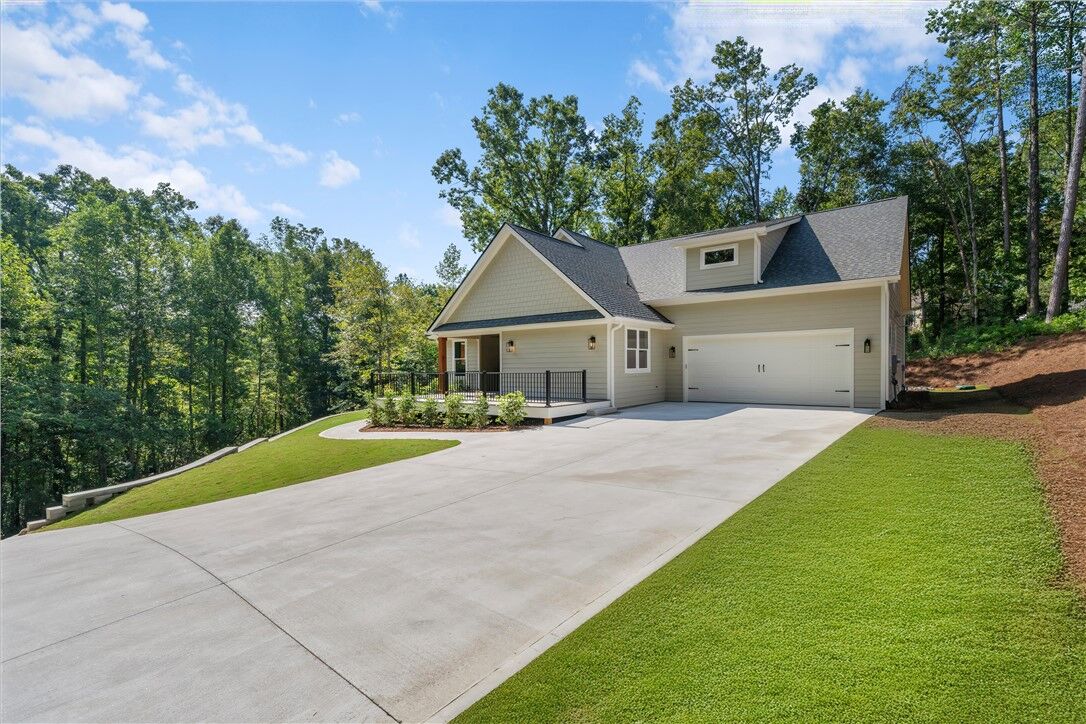 Property Photo:  118 Woods Drive  SC 29696 