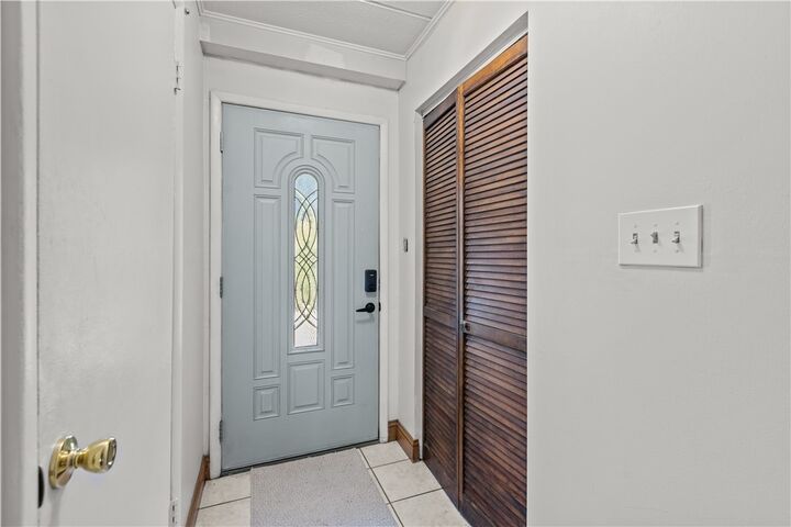Property Photo:  104 Rivermont Ct  PA 15024 