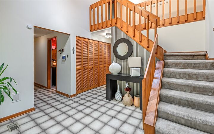 Property Photo: 2652 Glenchester Rd PA 15090