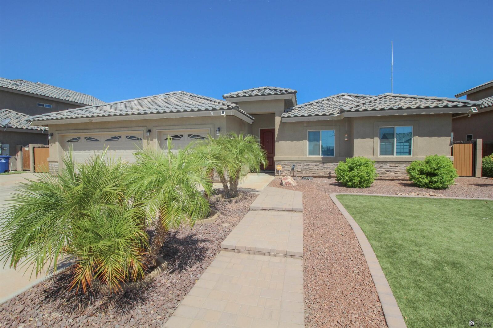Property Photo: 4334 W 24 Pl AZ 85364