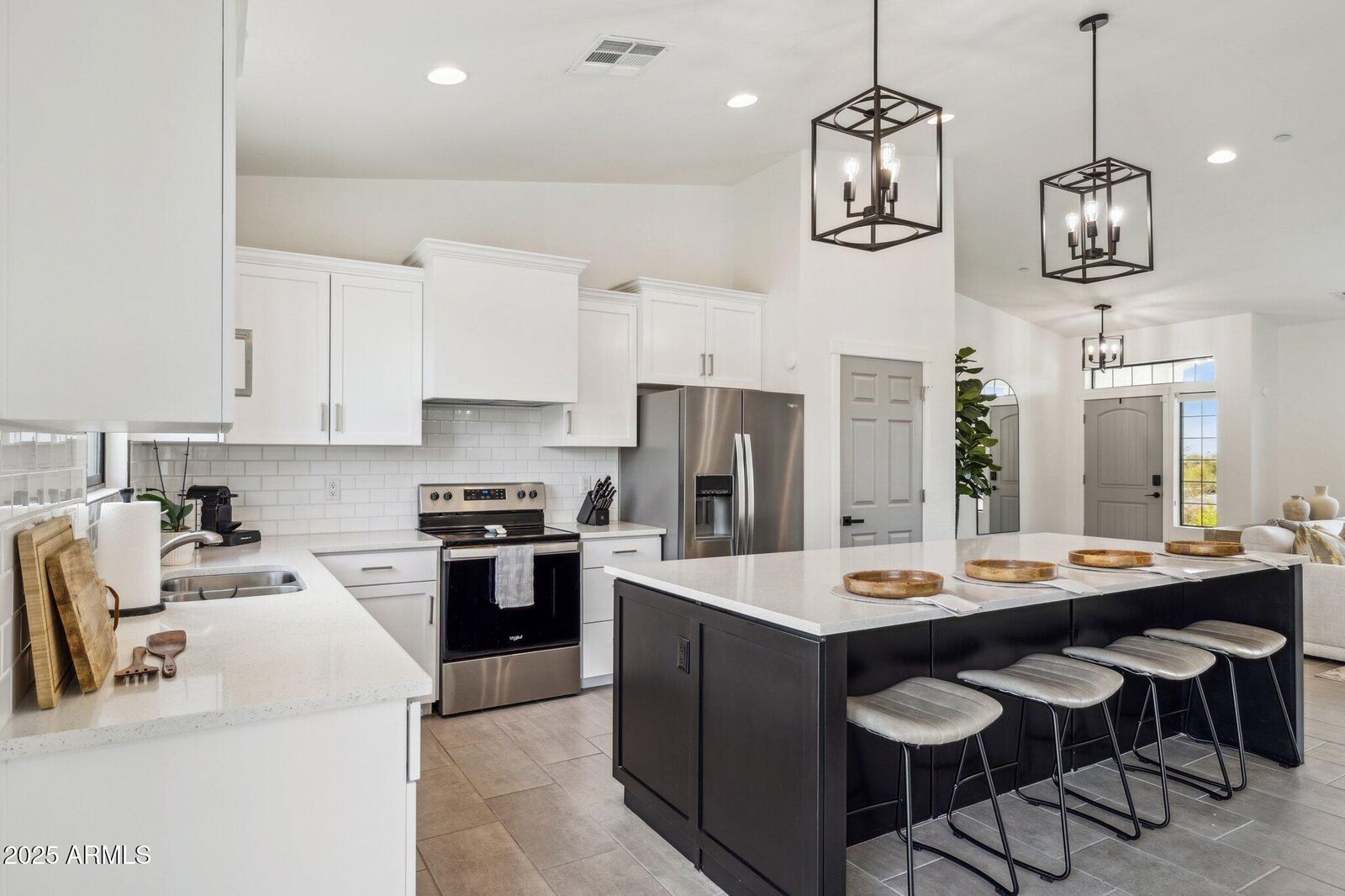 Property Photo: 16710 E Trevino Drive AZ 85268