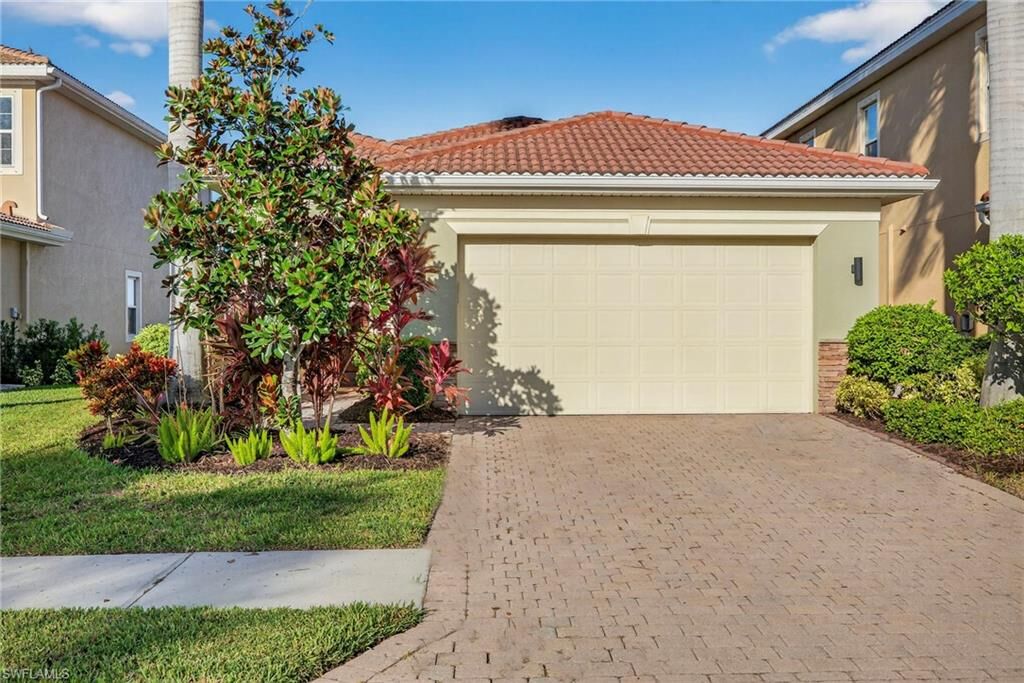 Property Photo:  3556 Brittons Ct  FL 33916 