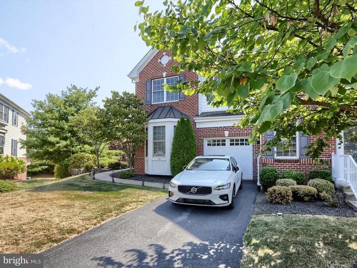 Property Photo: 118 Ashford Way PA 17011