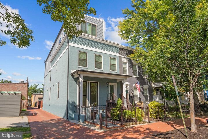 910 9th Street NE 1  Washington DC 20002 photo