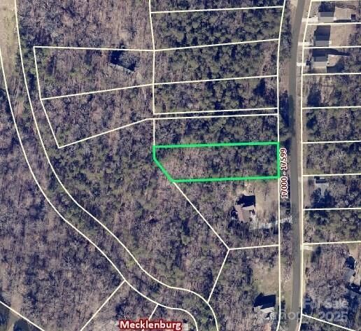 Property Photo:  17308 Green Hill Road  NC 28278 