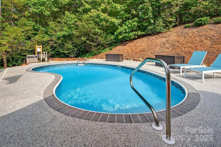 Property Photo:  210 Marterdan Ridge  NC 28752 