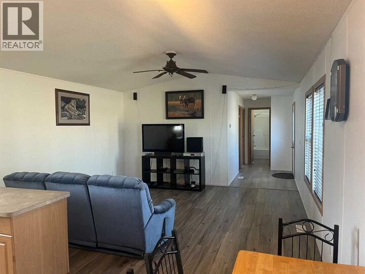 Property Photo:  18 5th Street West  SK S0M 2T0 