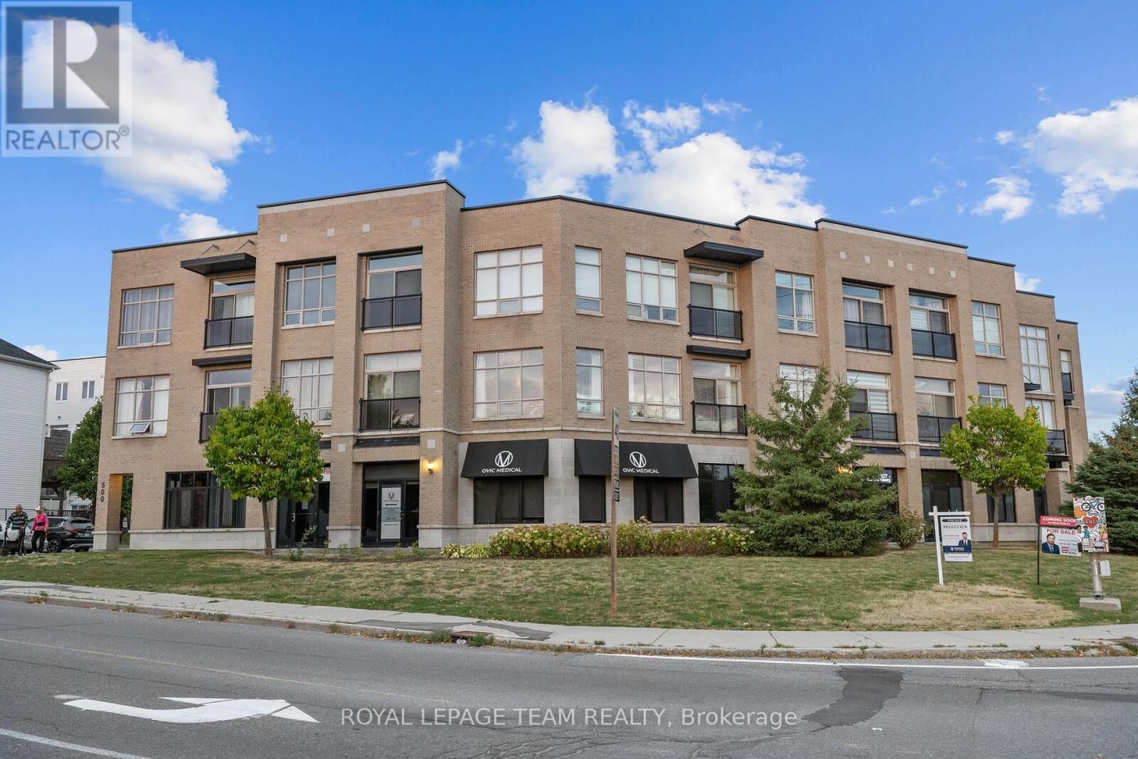 Property Photo:  500 Claridge Drive 203  ON K2J 3G5 
