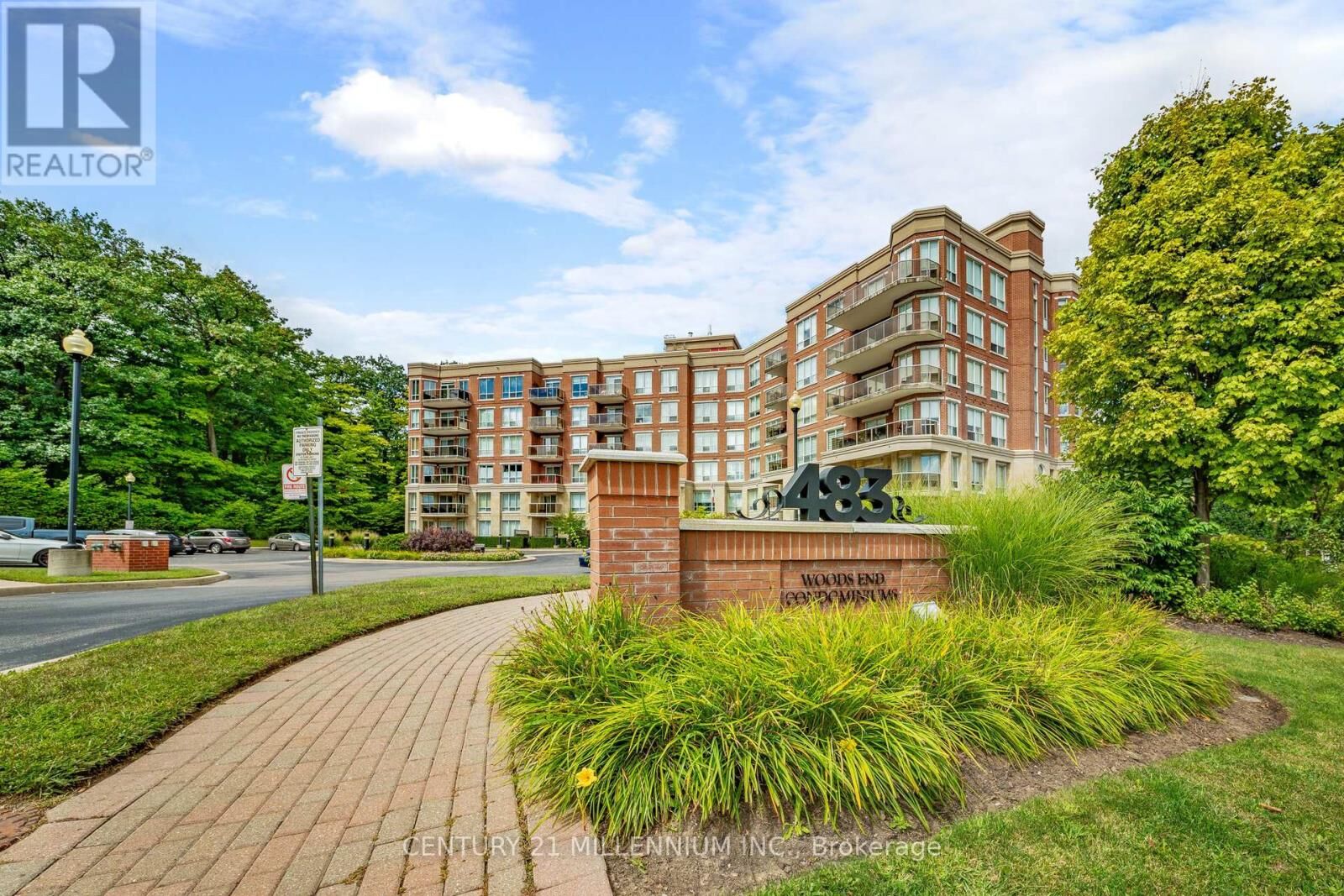 Property Photo:  483 Faith Drive Ph4  ON L5R 0A1 