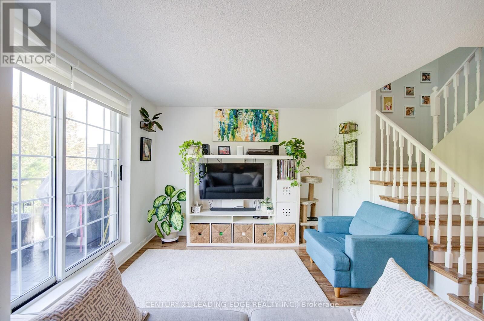 Property Photo:  39 Shank Street Th302  ON M6J 3X3 