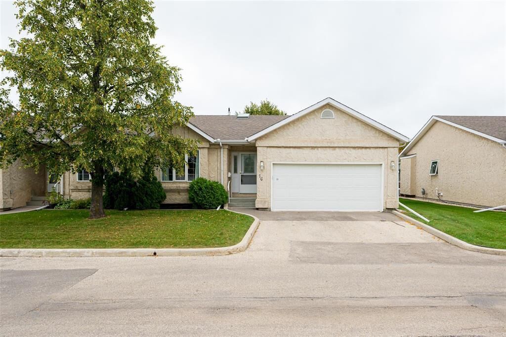 Property Photo:  2655 Main Street  MB R2V 4V8 