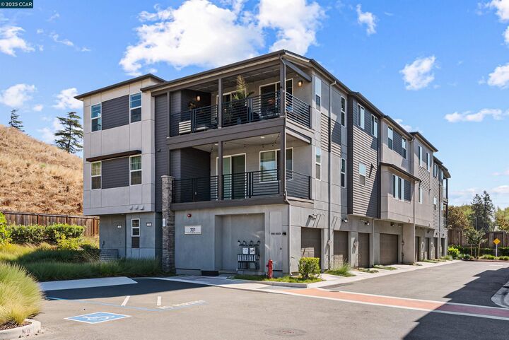 729 Delve Ct  Hayward CA 94544 photo