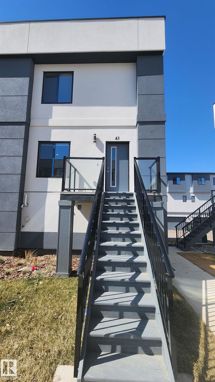 10 Salisbury Way 45  Sherwood Park AB T8B 0B1 photo