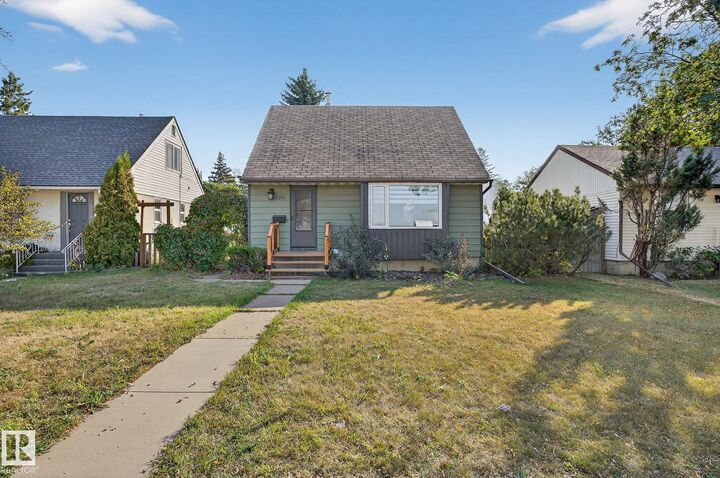 12231 107 Street NW  Edmonton AB T5G 2S9 photo