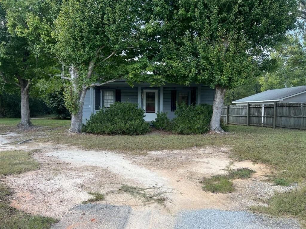 Property Photo: 2837 Highway 81 GA 30054