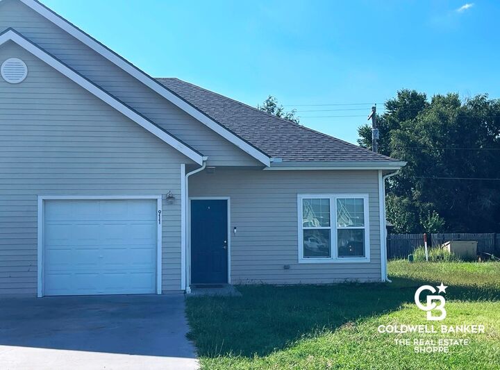 907 N Sunflower Lane  Ulysses KS 67880 photo