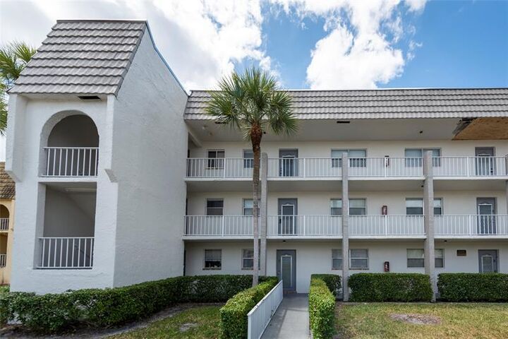 Property Photo: 8515 Sunrise Lakes Blvd 301 FL 33322