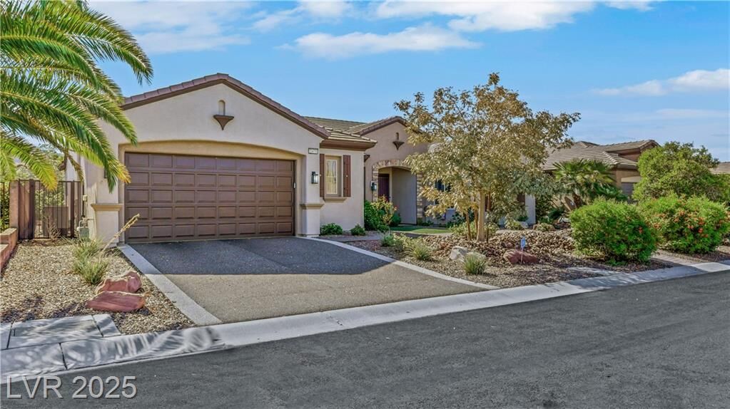 Property Photo:  2473 Black River Falls Drive  NV 89044 