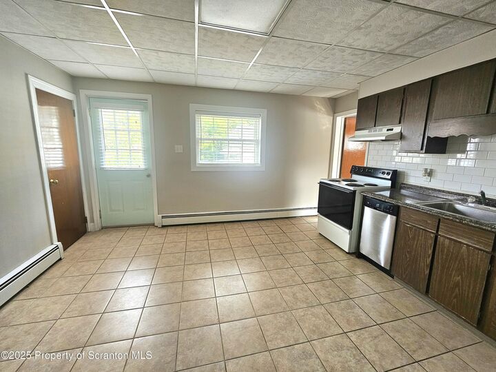 Property Photo:  16 Swallow Street 1  PA 18640 