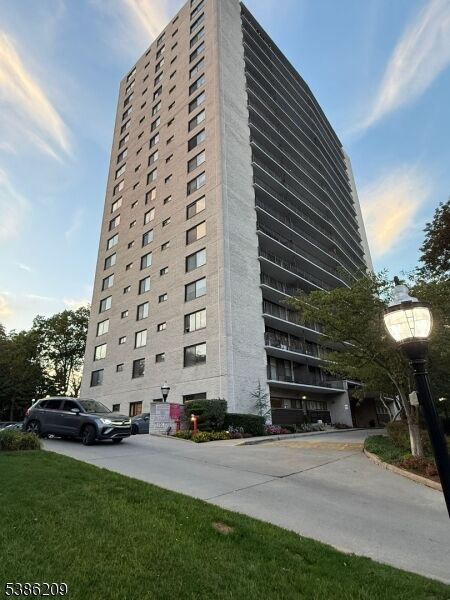 Property Photo:  277 Prospect Ave H  NJ 07601 