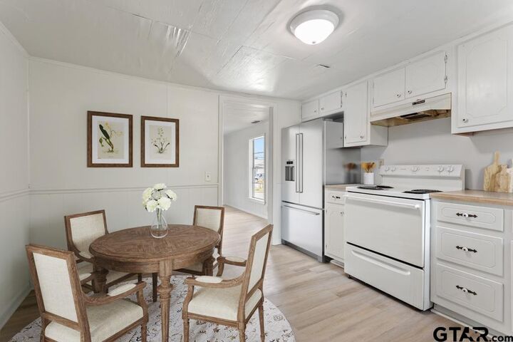 Property Photo:  210 Cooper St  TX 75771 