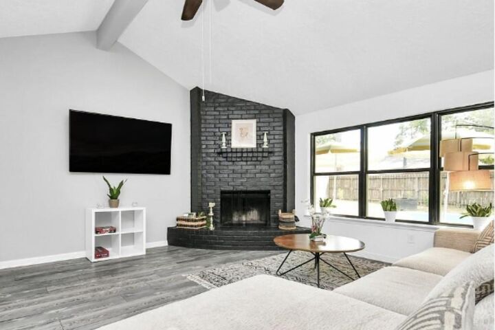Property Photo: 5706 Sunnygate Drive TX 77373