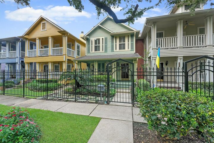 Property Photo: 431 Westmoreland Street TX 77006