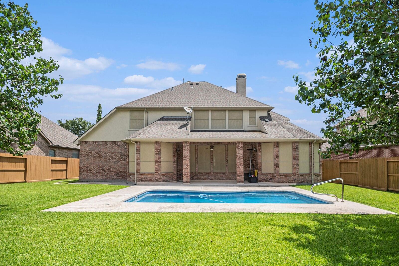Property Photo: 2874 Romano Lane TX 77573