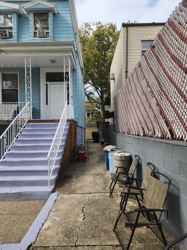 Property Photo:  84 Waverly St  NJ 07307 