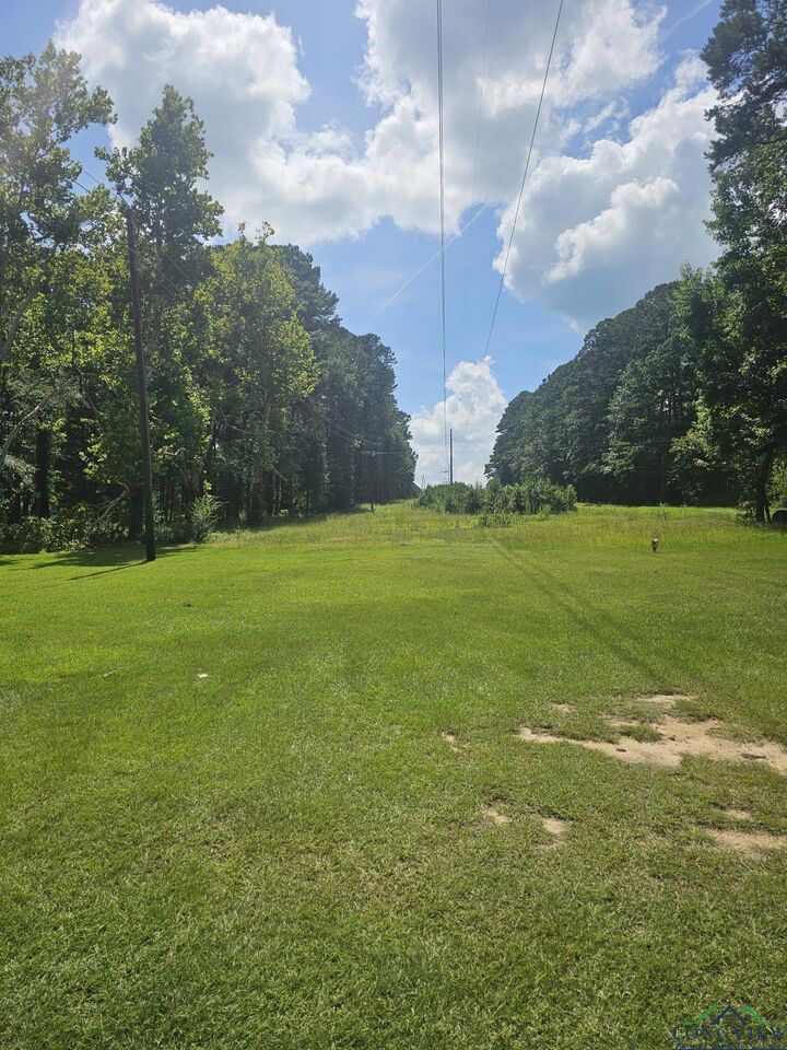 Property Photo:  9100 N Cr 133  TX 75684 