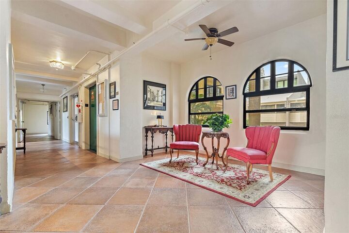 Property Photo: 130 4th Avenue N 412 FL 33701