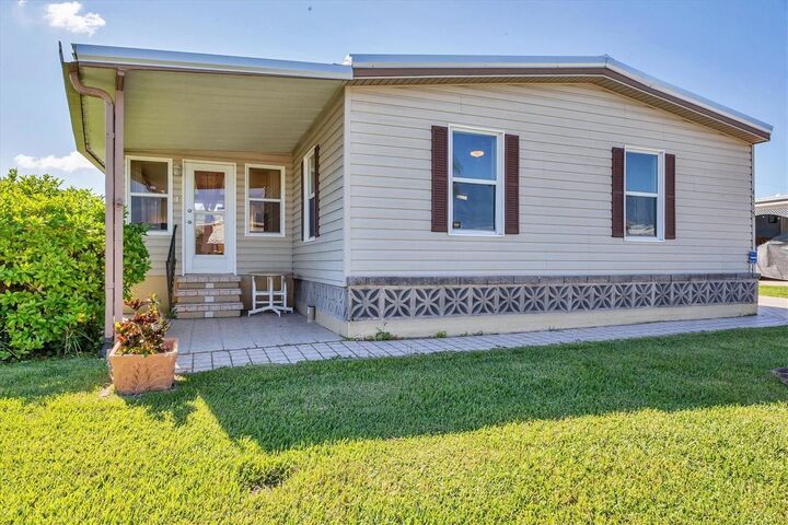 Property Photo:  4515 13th Street E  FL 34222 