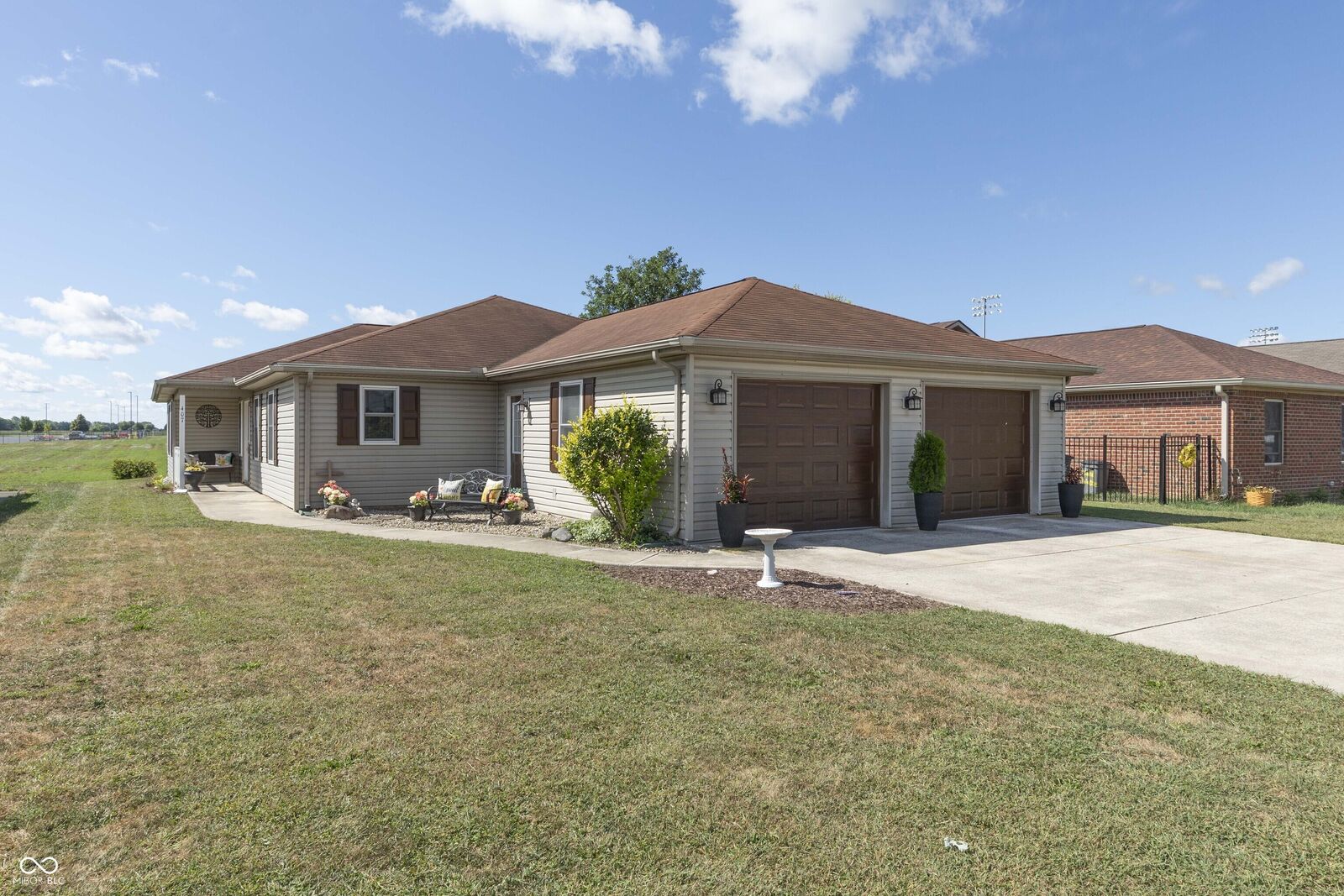 Property Photo:  407 Southwood Drive  IN 46072 