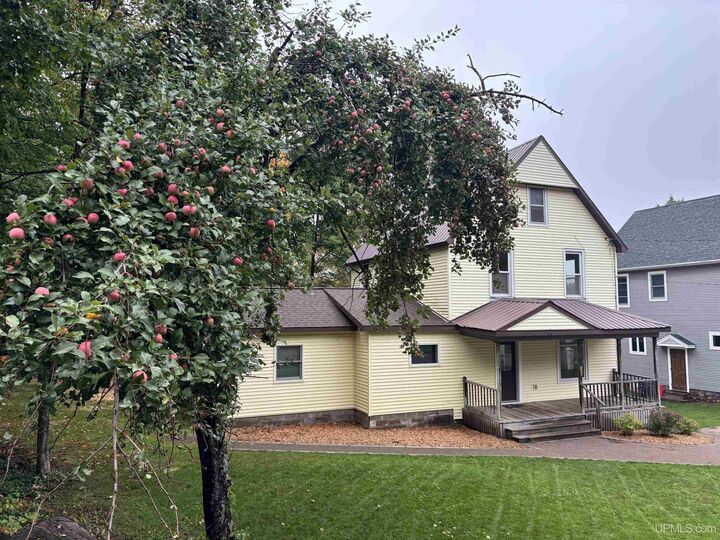 Property Photo:  108 W Calverley Avenue  MI 49931