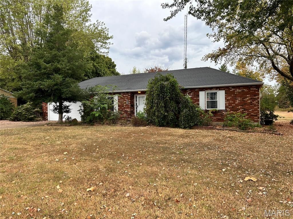 Property Photo:  209 Hawthorne Drive  MO 63640 